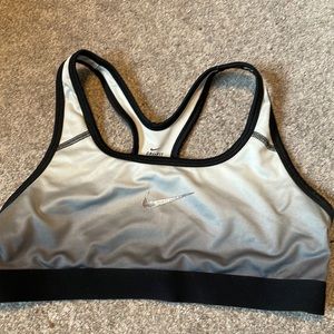 Nike ombré sport bra